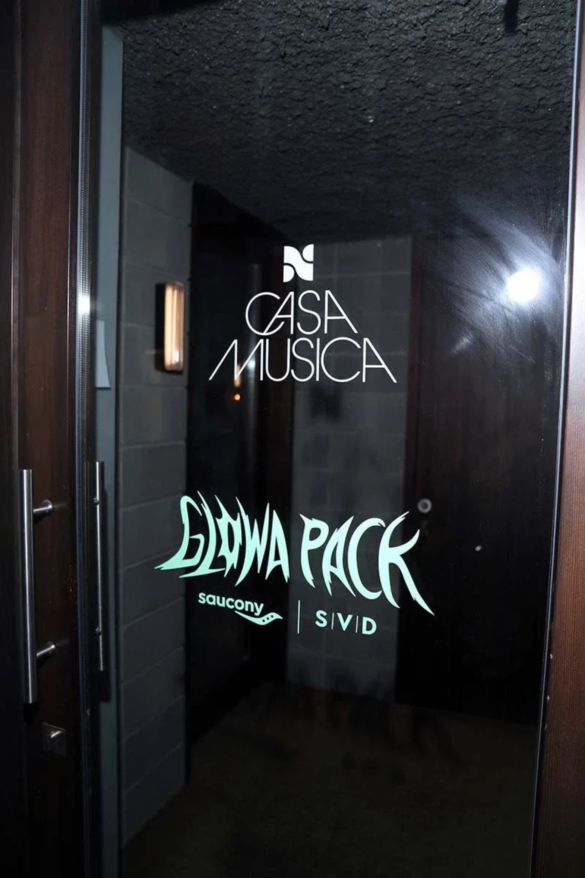 Entrada de una sesión de música en Casa